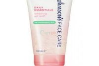Johnson & Johnson Daily Essentials: Oil Balancing Gel Wash 150 ml