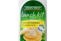 John West Lunch Kit Tuna with Tuna with Sweetcorn in Mayonnaise with Crackers