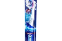 Oral B 3D White Luxe Pro Flex 38 Medium Whitening Manual Toothbrush